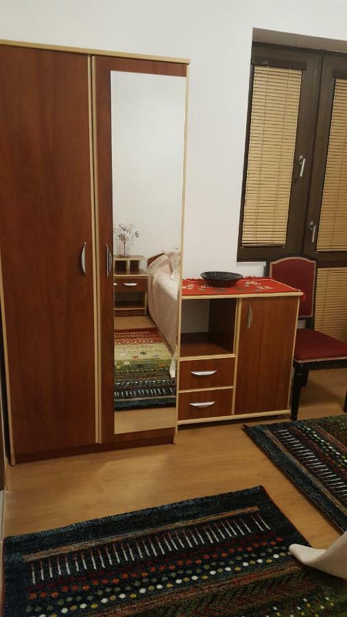 Casa Soarelui Apartment Rosu Bagian luar foto